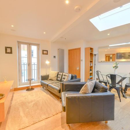 Central Two Bedroom Apartments St Albans By Central Stays Short Lets & Serviced Accommodation With Free Parking Eksteriør billede