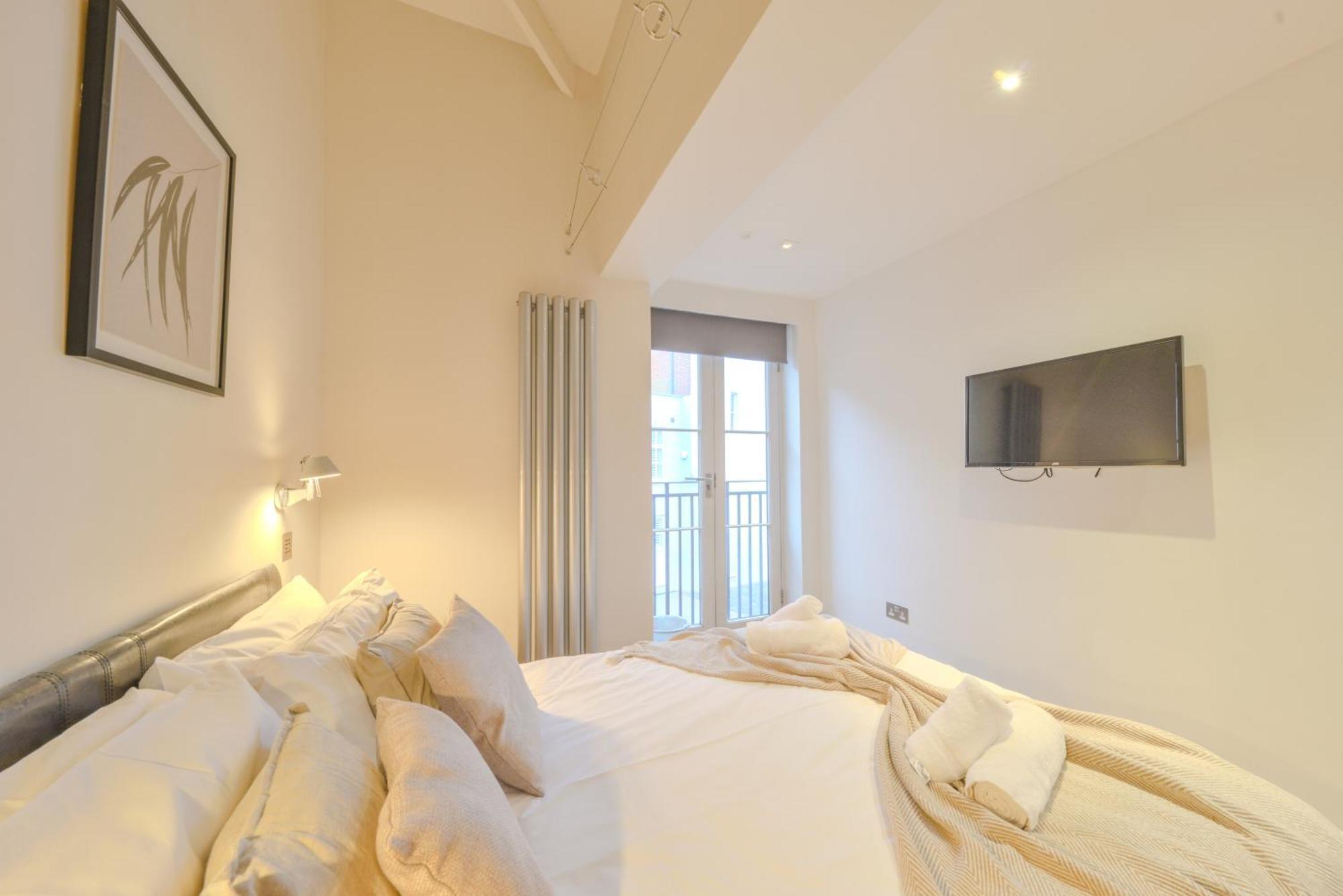 Central Two Bedroom Apartments St Albans By Central Stays Short Lets & Serviced Accommodation With Free Parking Værelse billede