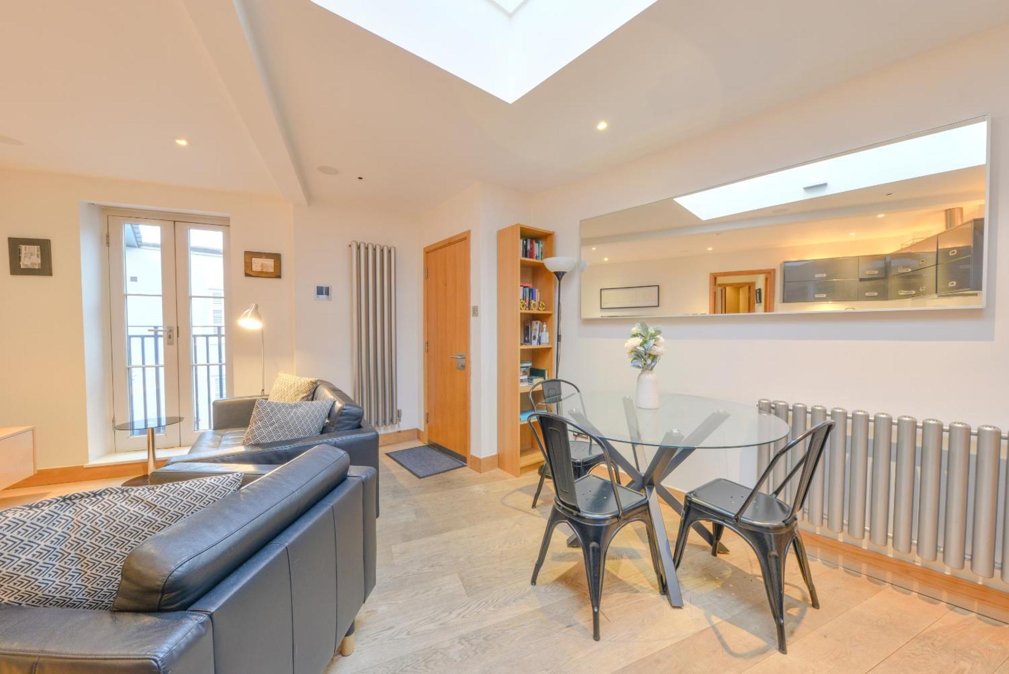 Central Two Bedroom Apartments St Albans By Central Stays Short Lets & Serviced Accommodation With Free Parking Værelse billede