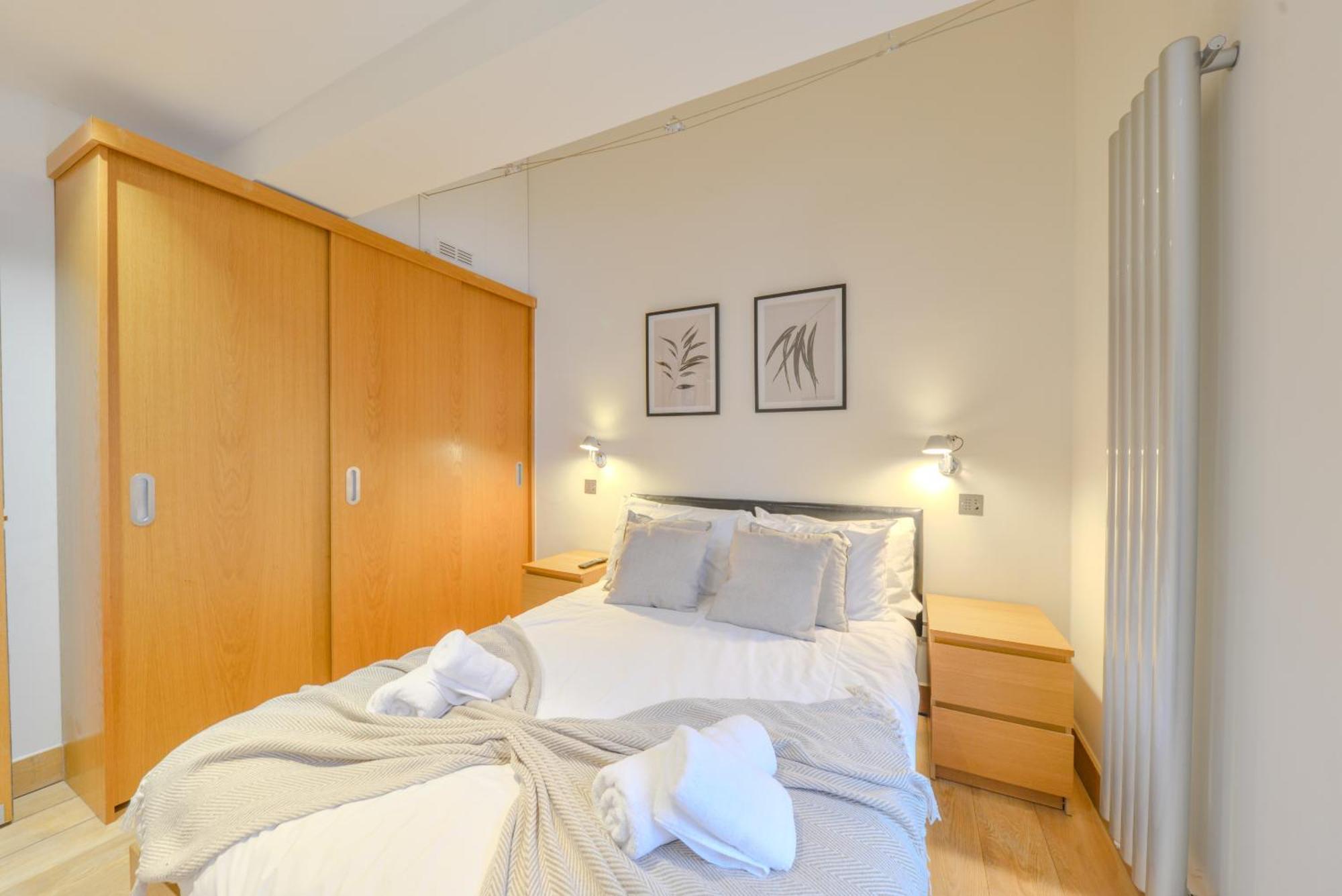 Central Two Bedroom Apartments St Albans By Central Stays Short Lets & Serviced Accommodation With Free Parking Værelse billede