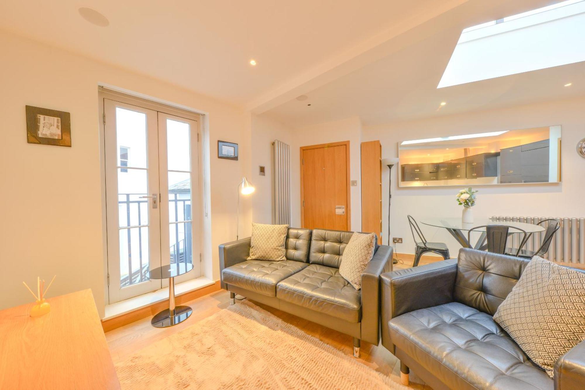 Central Two Bedroom Apartments St Albans By Central Stays Short Lets & Serviced Accommodation With Free Parking Værelse billede